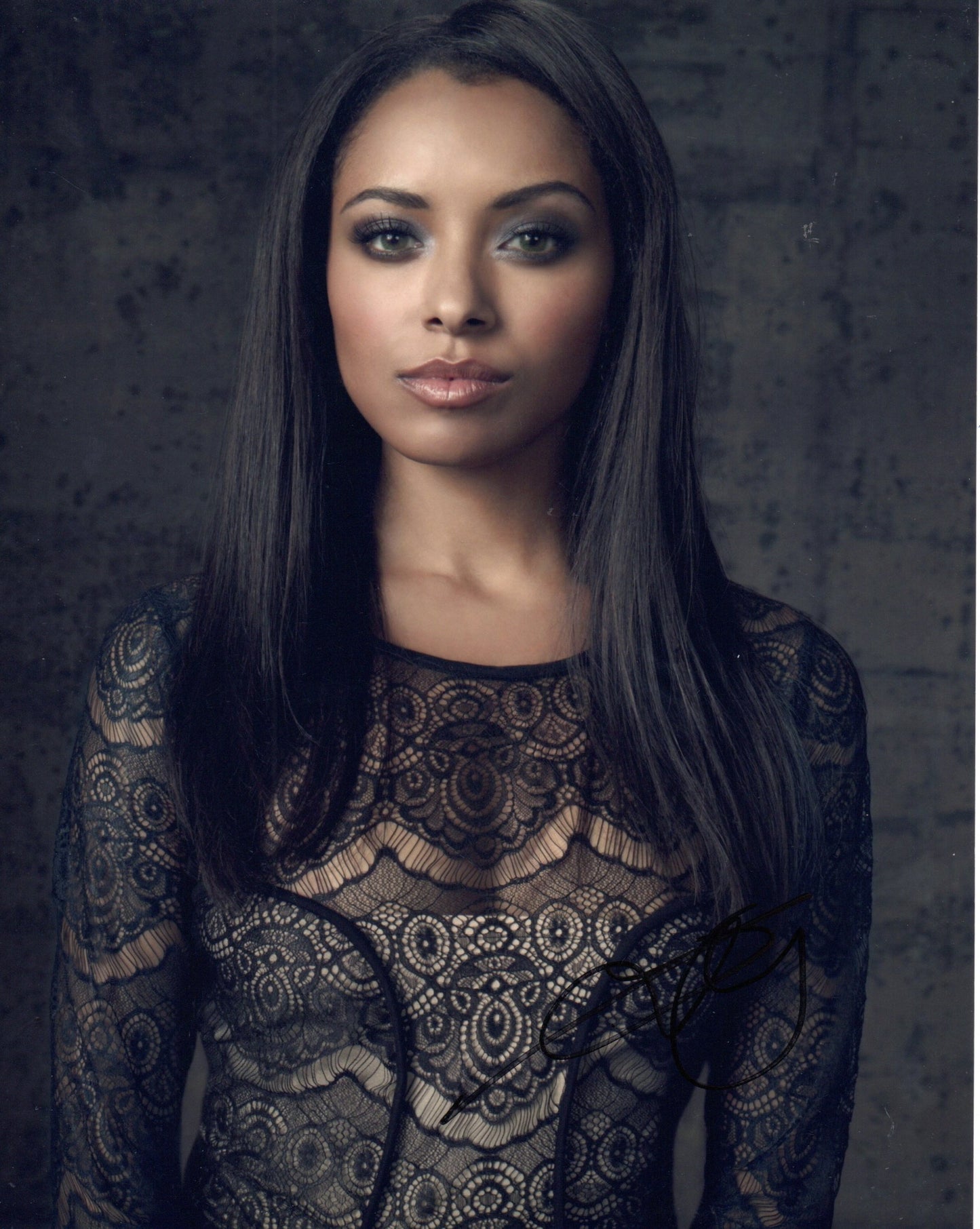 KAT GRAHAM SIGNED SEXY 10X8 PHOTO (7)