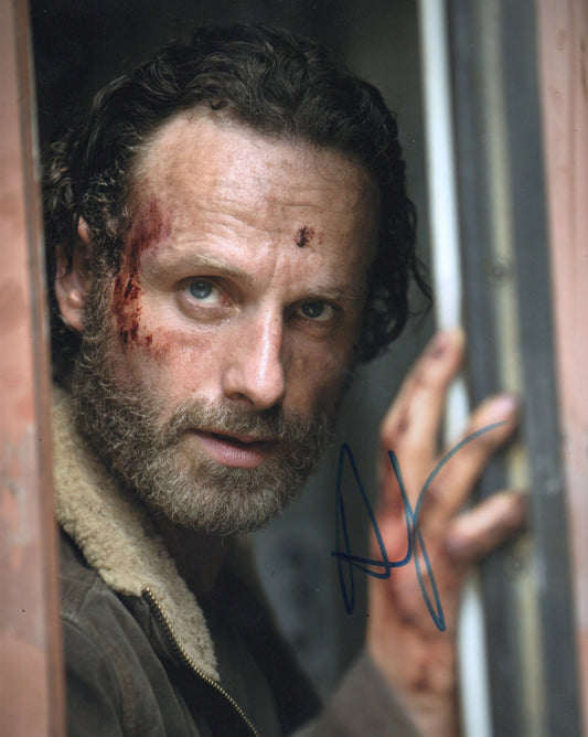 ANDREW LINCOLN SIGNED THE WALKING DEAD PHOTO (1)
