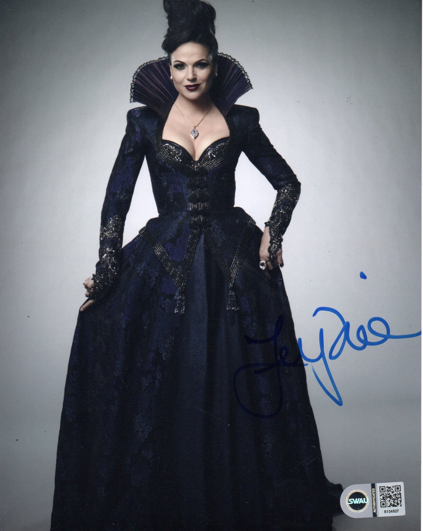 LANA PARRILLA SIGNED ONCE UPON A TIME 10X8 PHOTO (6) ALSO SWAU
