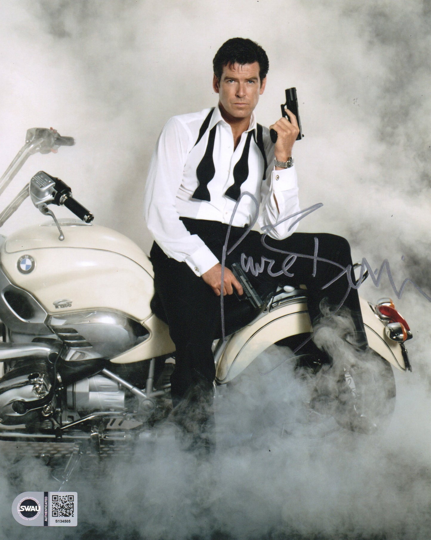PIERCE BROSNAN SIGNED JAMES BOND 8X10 PHOTO (2) ALSO SWAU