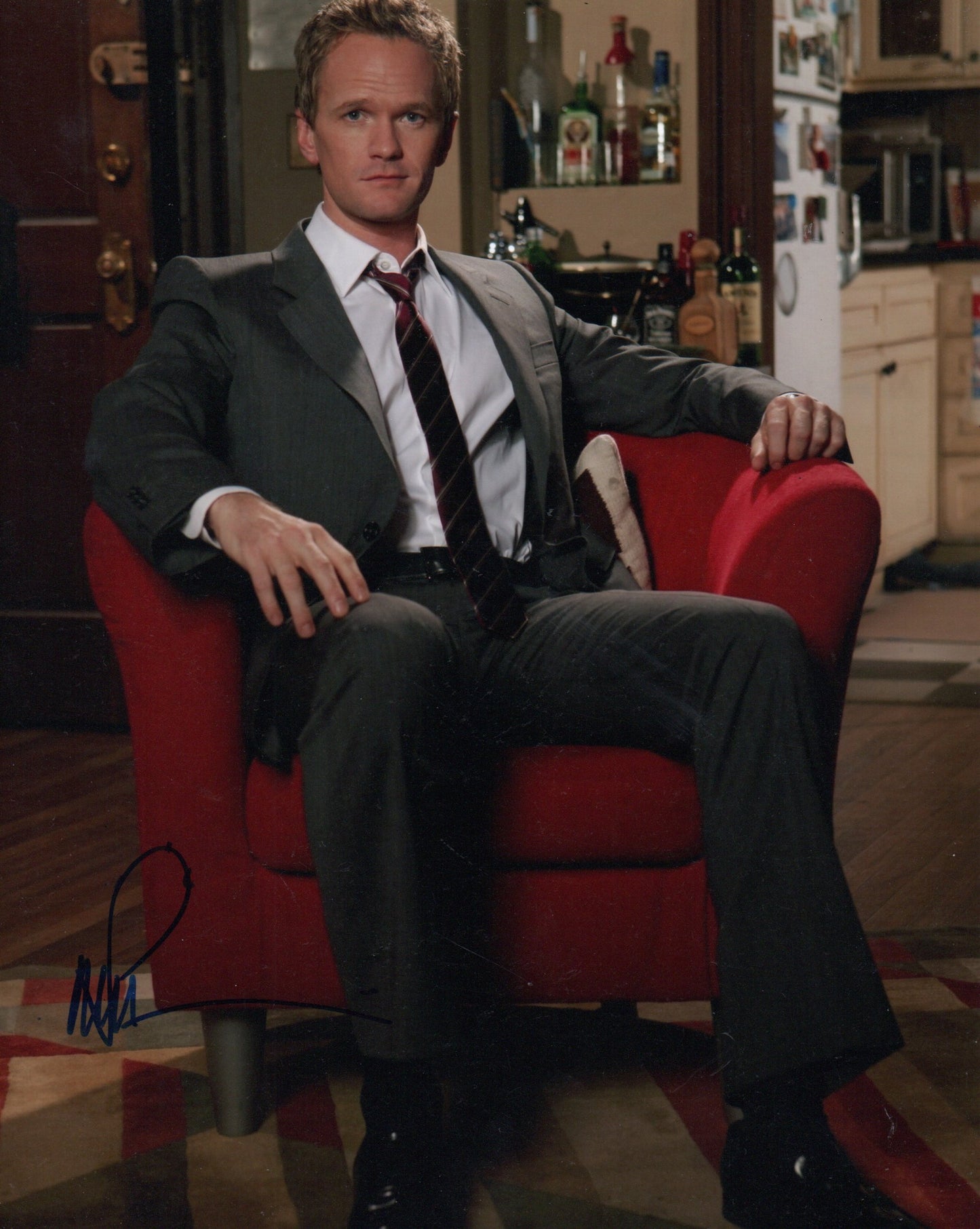 NEIL PATRICK HARRIS SIGNED HOW I MET YOUR MOTHER 8X10 PHOTO (1)