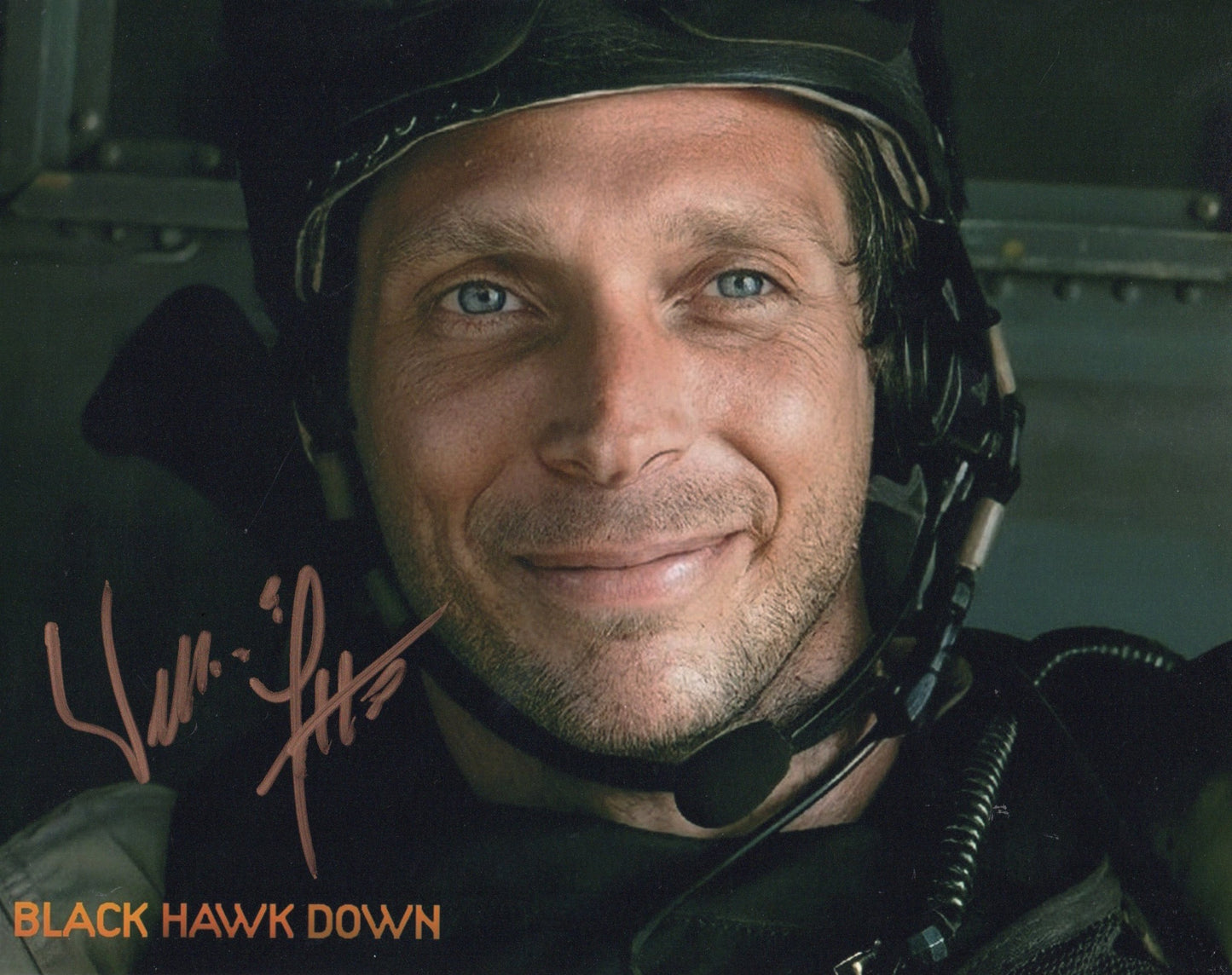 WILLIAM FICHTNER SIGNED BLACK HAWK DOWN 8X10 PHOTO (1)
