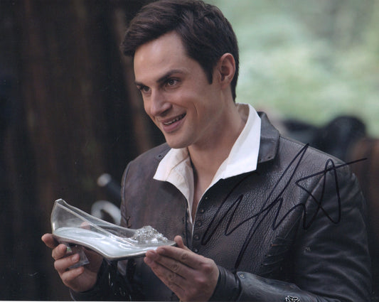 ANDREW J WEST SIGNED ONCE UPON A TIME 8X10 PHOTO (2)