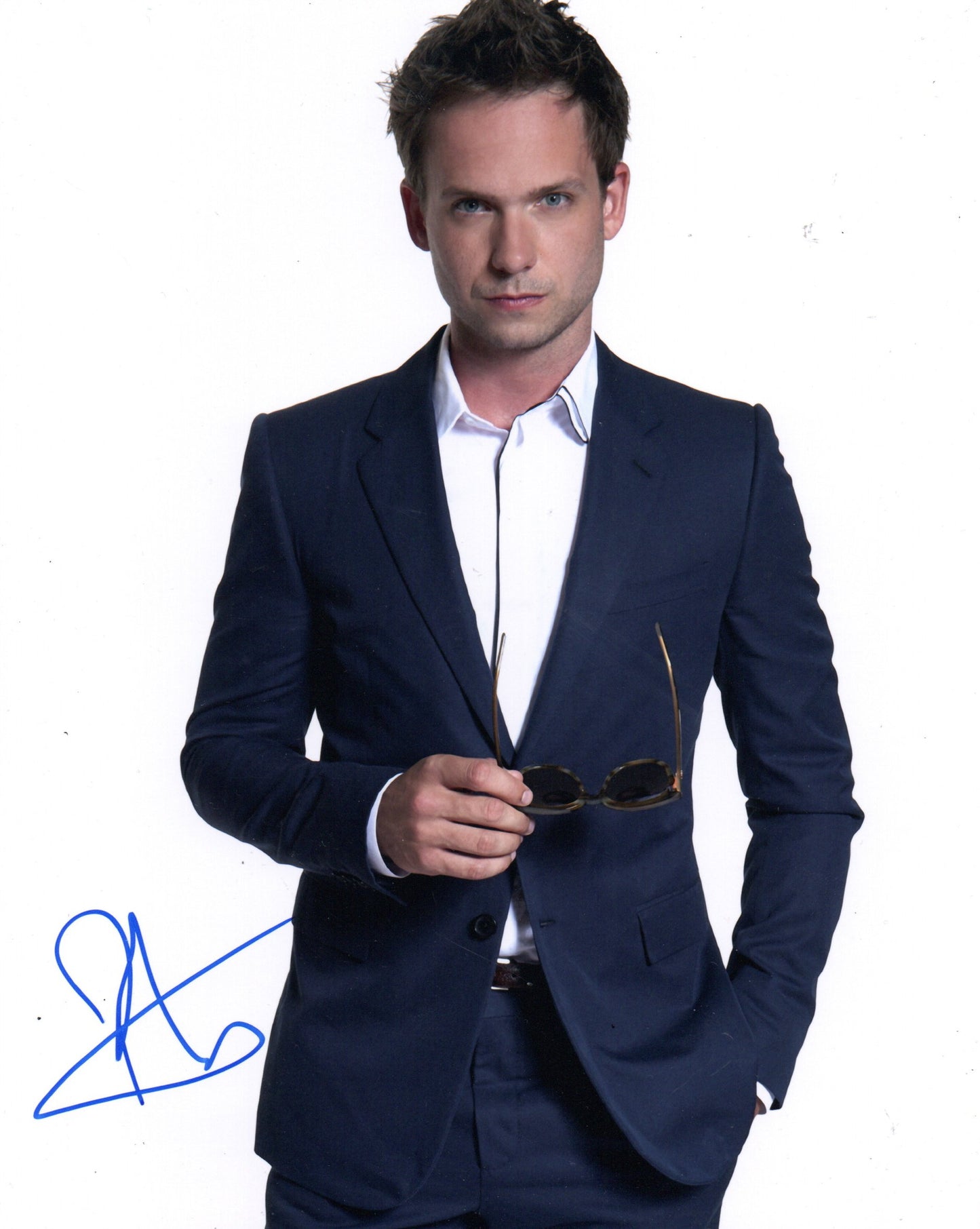PATRICK J ADAMS SIGNED SUITS 8X10 PHOTO (6)