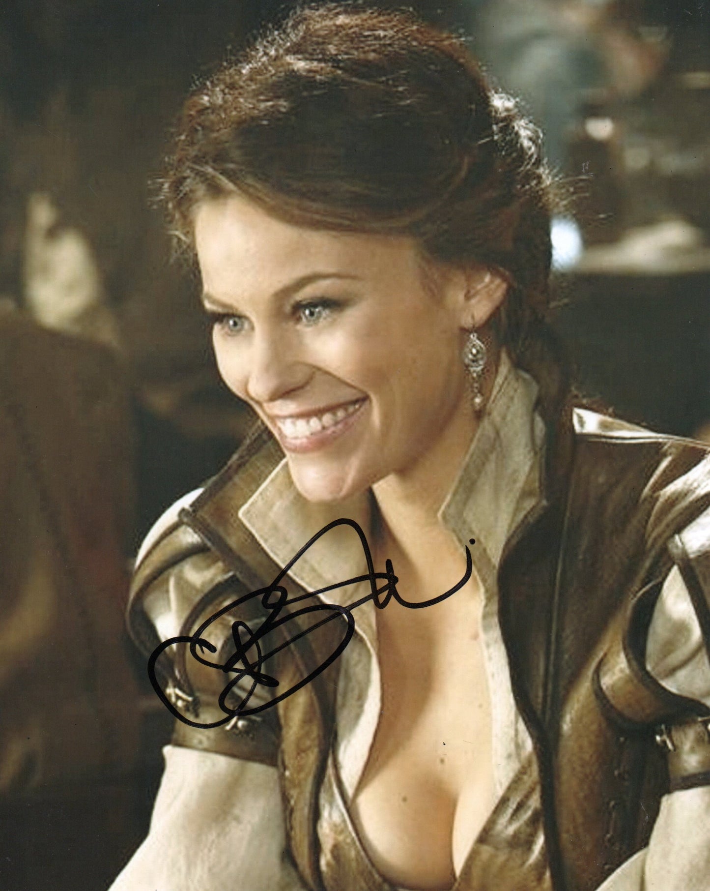 CASSIDY FREEMAN SIGNED ONCE UPON A TIME 10X8 PHOTO (1)