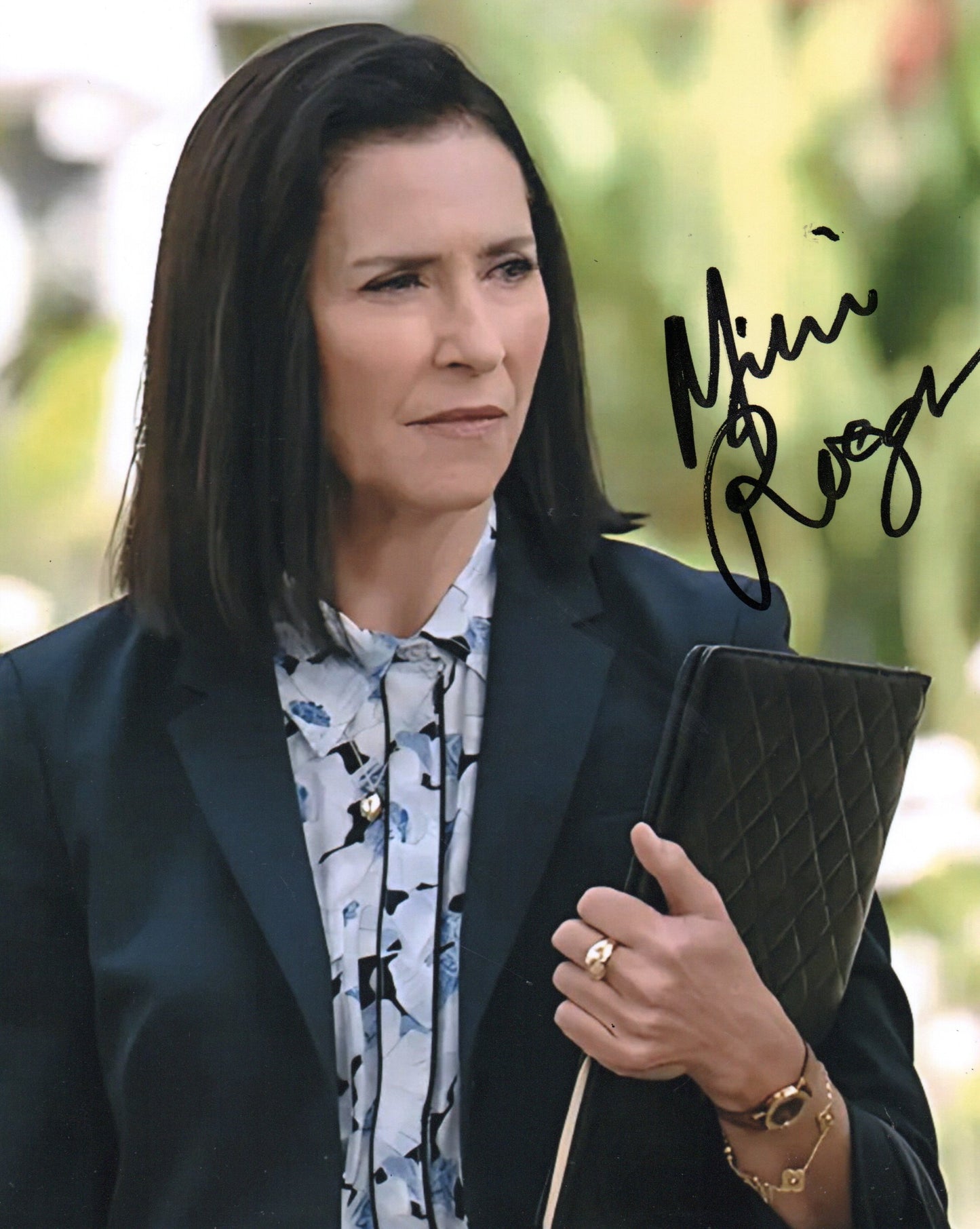 MIMI ROGERS SIGNED BOSCH LEGACY 10X8 PHOTO