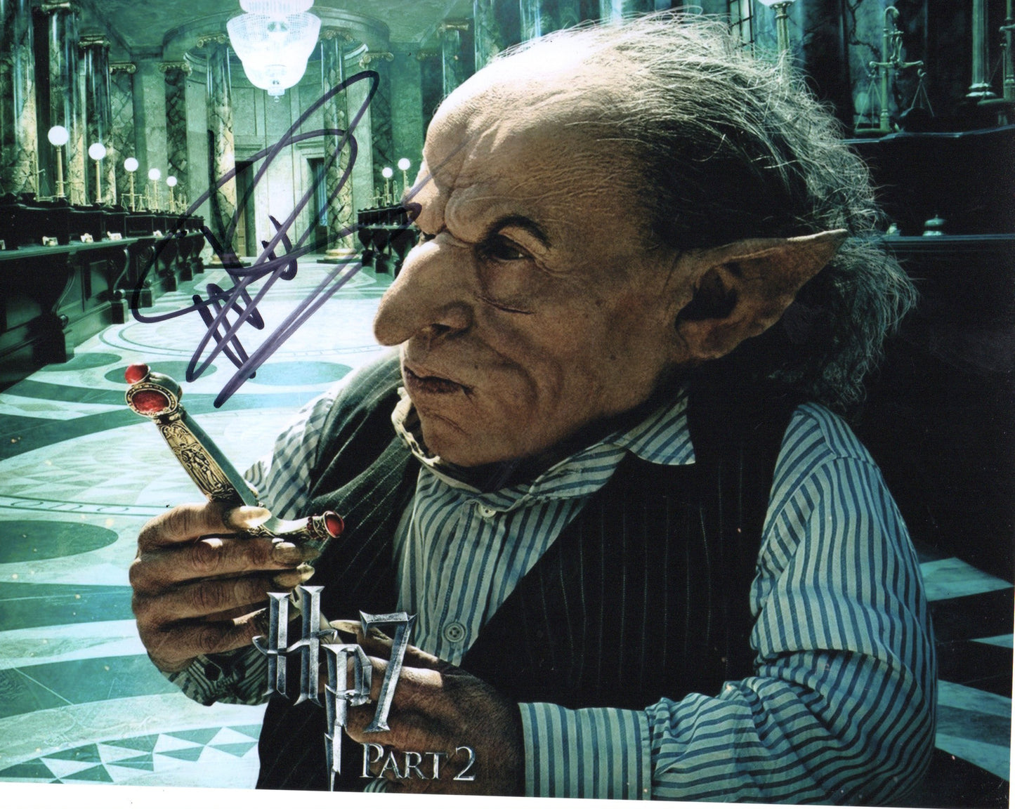 WARWICK DAVIS SIGNED HARRY POTTER 8X10 PHOTO (1)