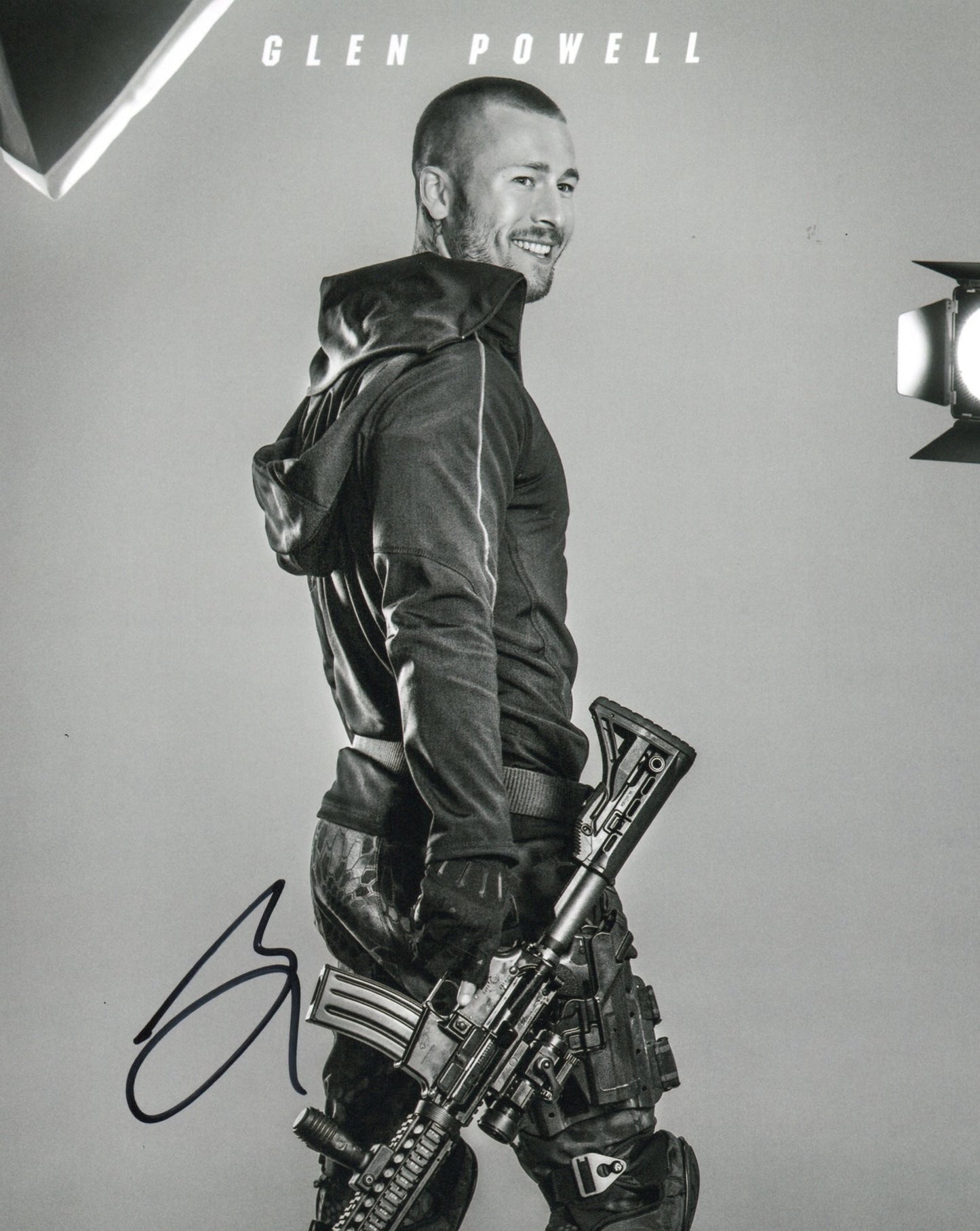 GLEN POWELL SIGNED EXPENDABLES 8X10 PHOTO (3)