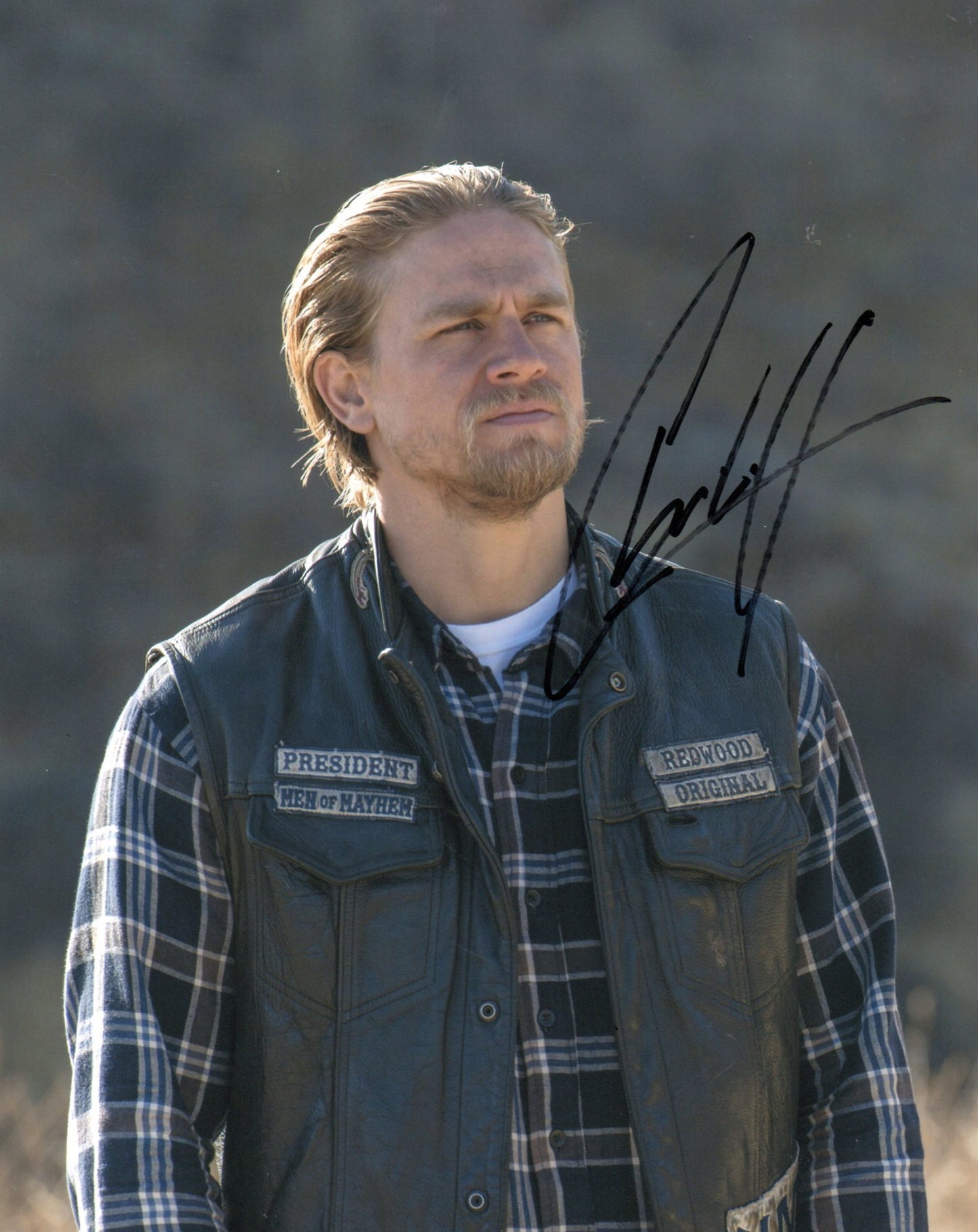 CHARLIE HUNNAM SIGNED SONS OF ANARCHY 8X10 PHOTO (3)