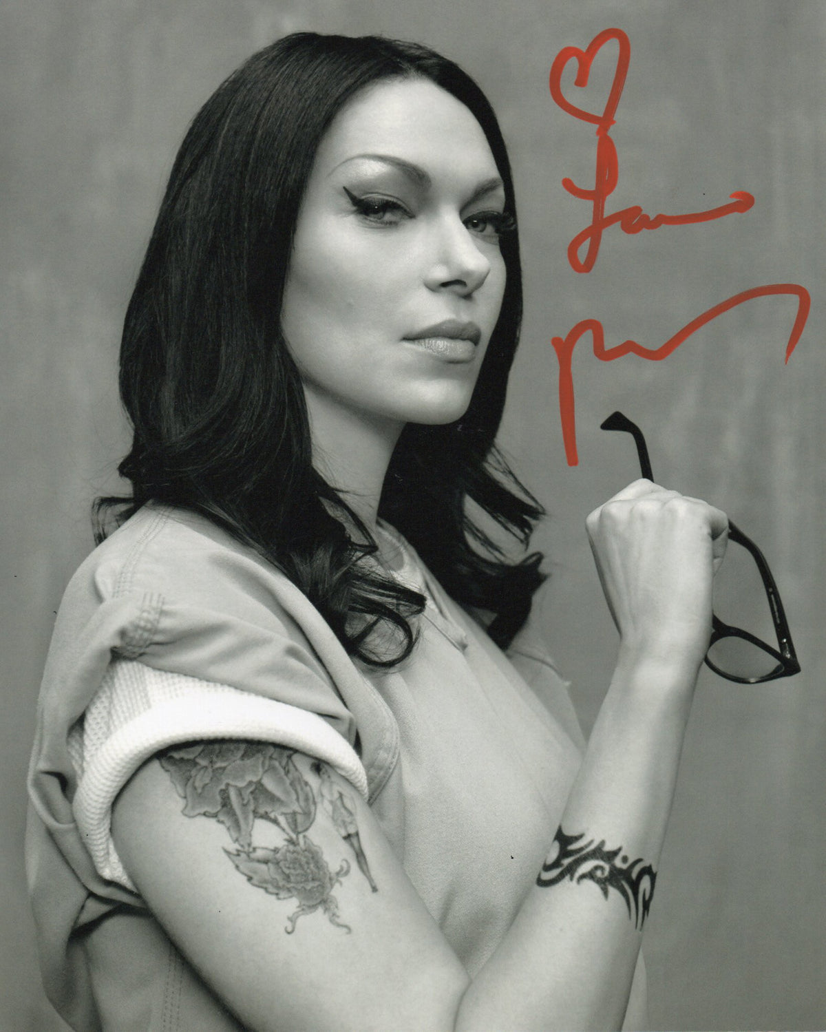 LAURA PREPON SIGNED ORANGE IS THE NEW BLACK 8X10 PHOTO (1)