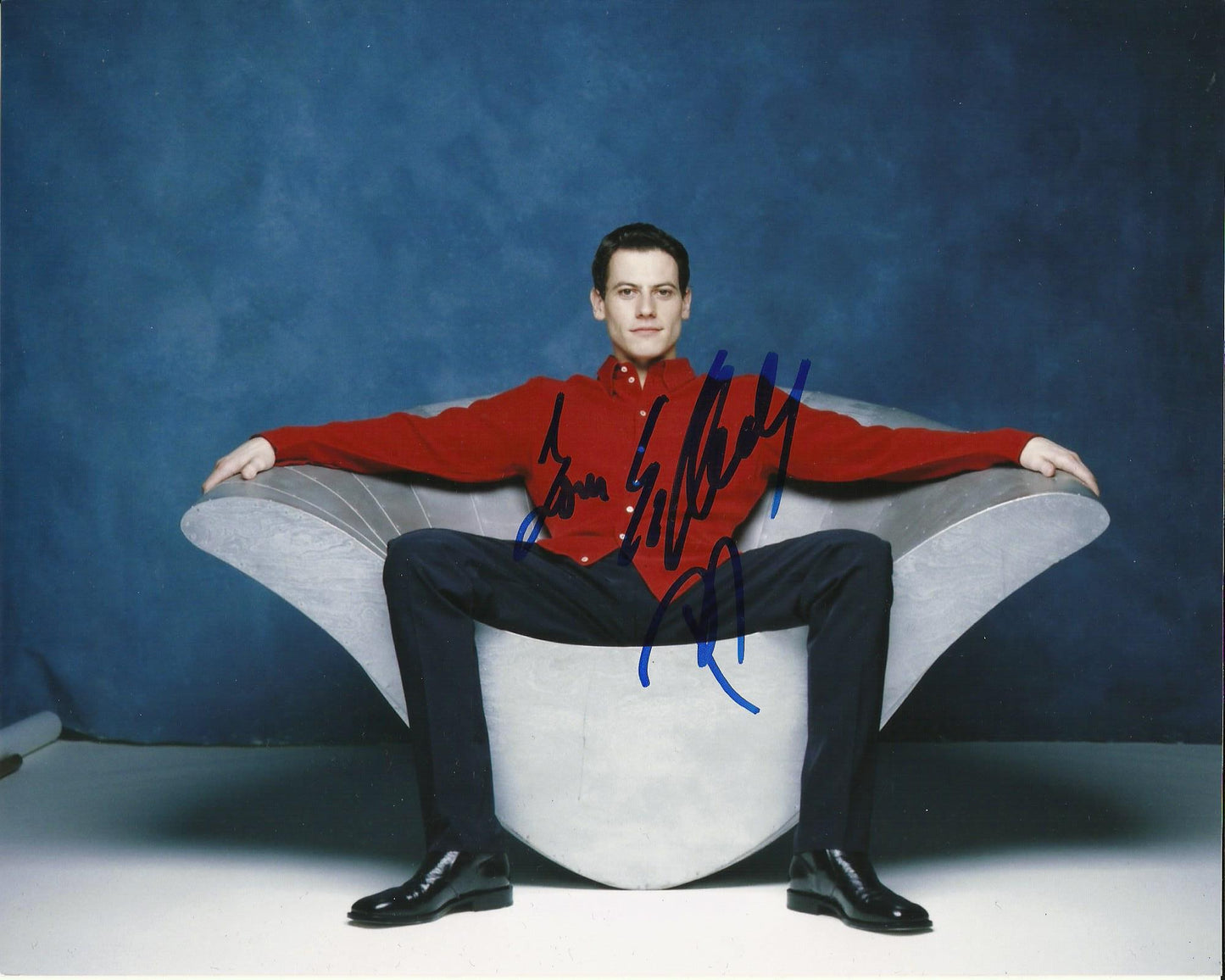 IOAN GRUFFUD SIGNED 8X10 PHOTO (1)