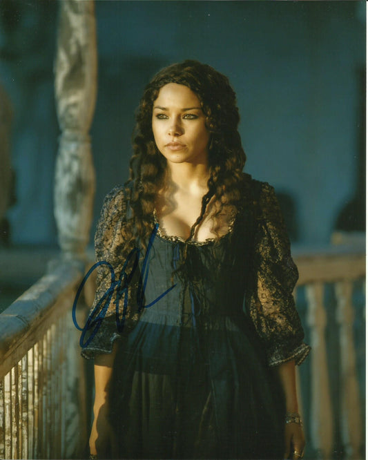 JESSICA PARKER KENNEDY SIGNED SEXY BLACK SAILS 8X10 PHOTO (3)