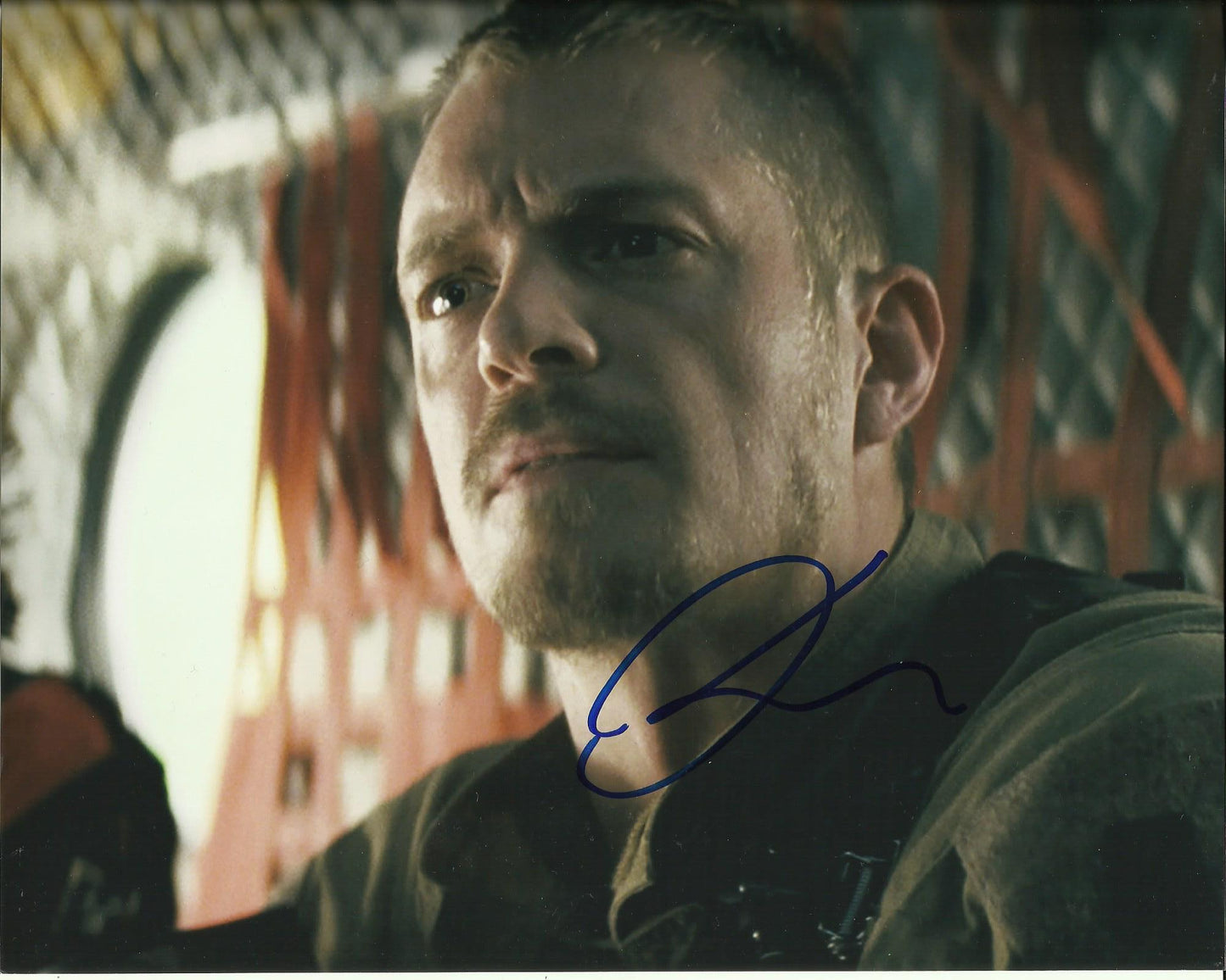 JOEL KINNAMAN SIGNED SUICIDE SQUAD 8X10 PHOTO (1)