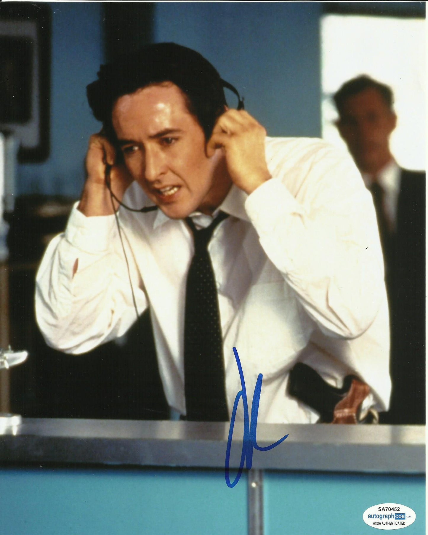 JOHN CUSACK SIGNED CON AIR 8X10 PHOTO (1) ALSO ACOA CERTIFIED