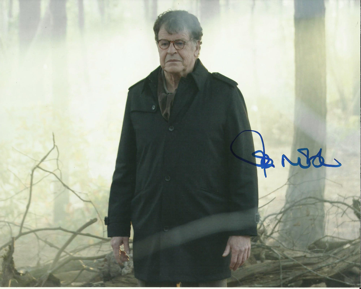 JOHN NOBLE SIGNED FRINGE 8X10 PHOTO (2)