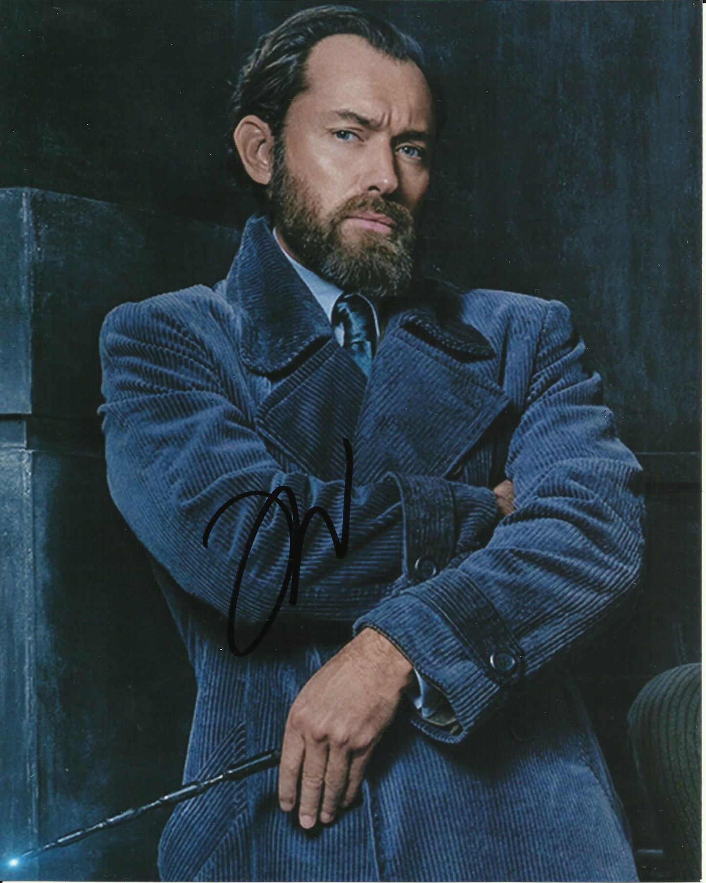 JUDE LAW SIGNED FANTASTIC BEASTS 8X10 PHOTO