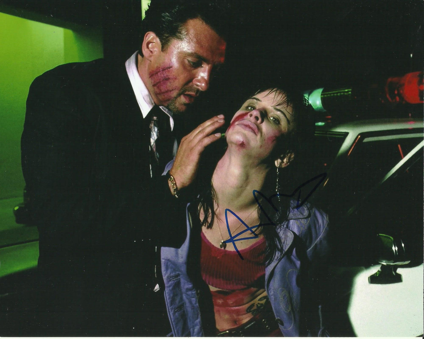 JULIETTE LEWIS SIGNED SEXY 10X8 PHOTO (7)