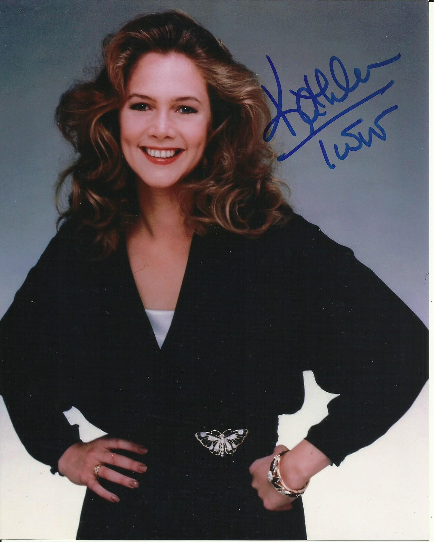 KATHLEEN TURNER SIGNED SEXY 10X8 PHOTO (4)