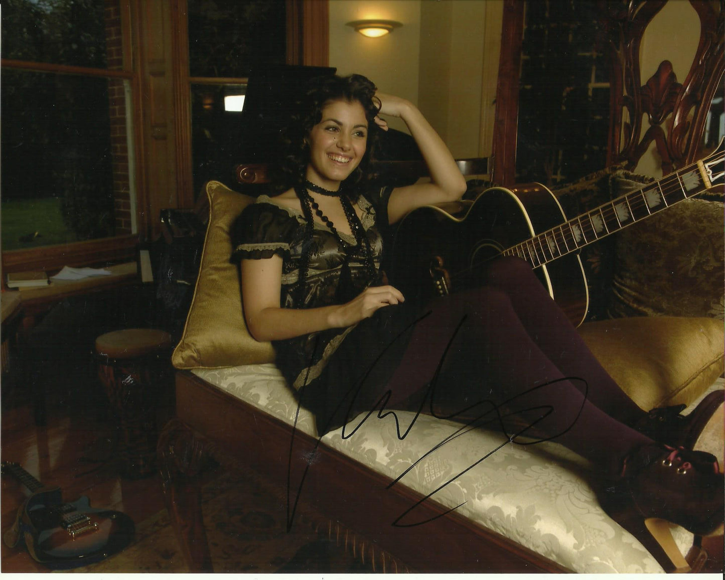KATIE MELUA SIGNED SEXY 10X8 PHOTO (4)