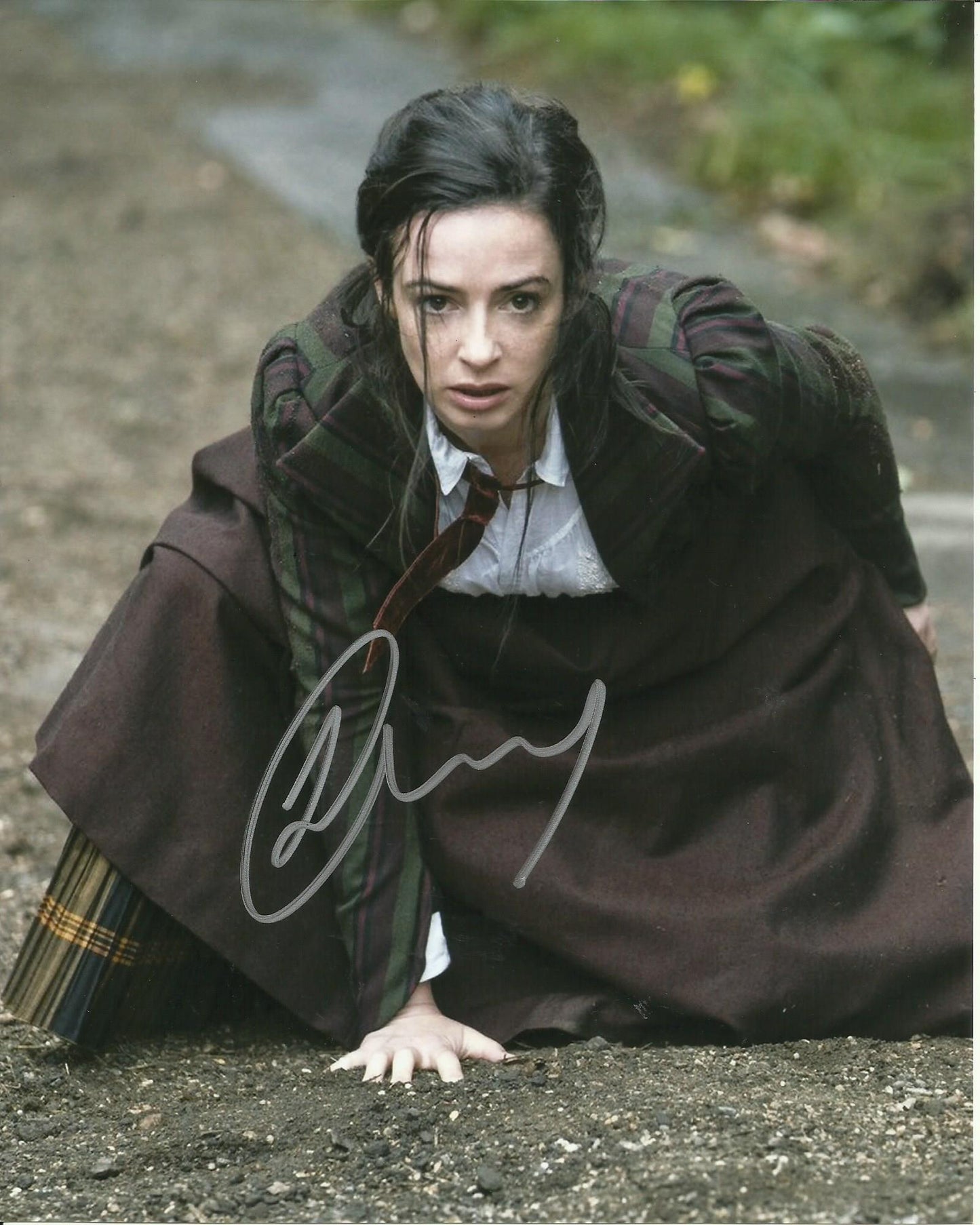 LAURA DONNELLY SIGNED SEXY THE NEVERS 8X10 PHOTO (1)