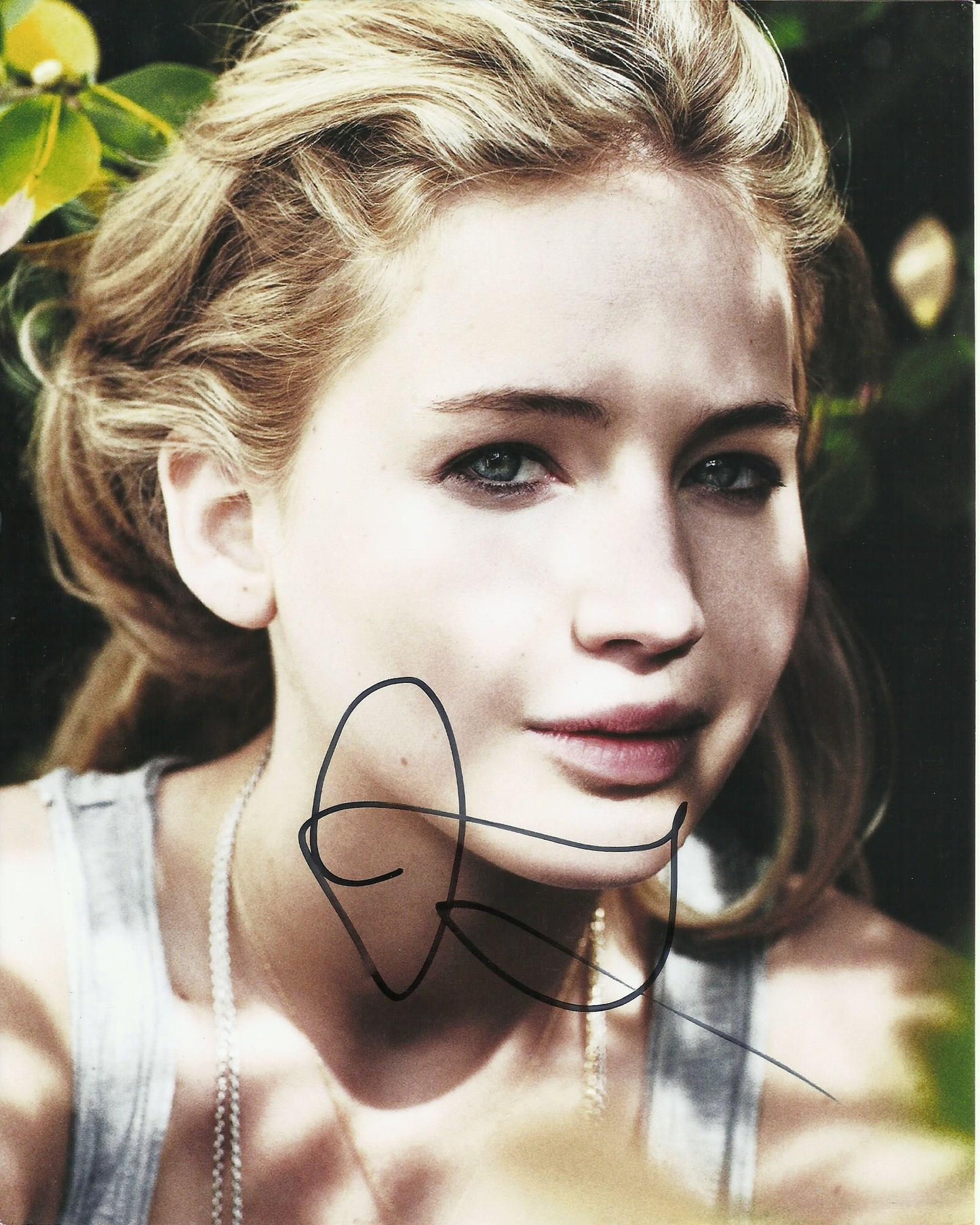 JENNIFER LAWRENCE SIGNED SEXY 8X10 PHOTO (3)