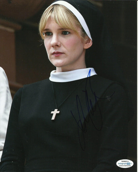 LILY RABE SIGNED AMERICAN HORROR STORY 10X8 PHOTO (2) ALSO ACOA CERTIFIED