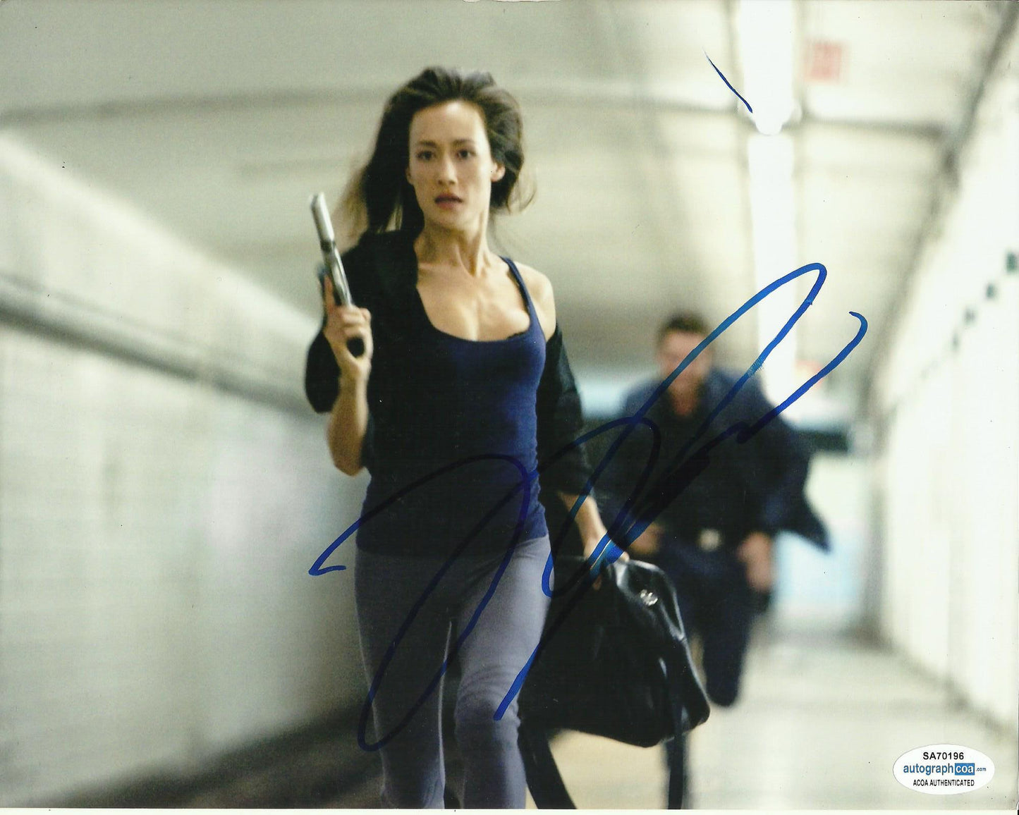 MAGGIE Q SIGNED SEXY NIKITA 10X8 PHOTO (1) ALSO ACOA CERTIFIED