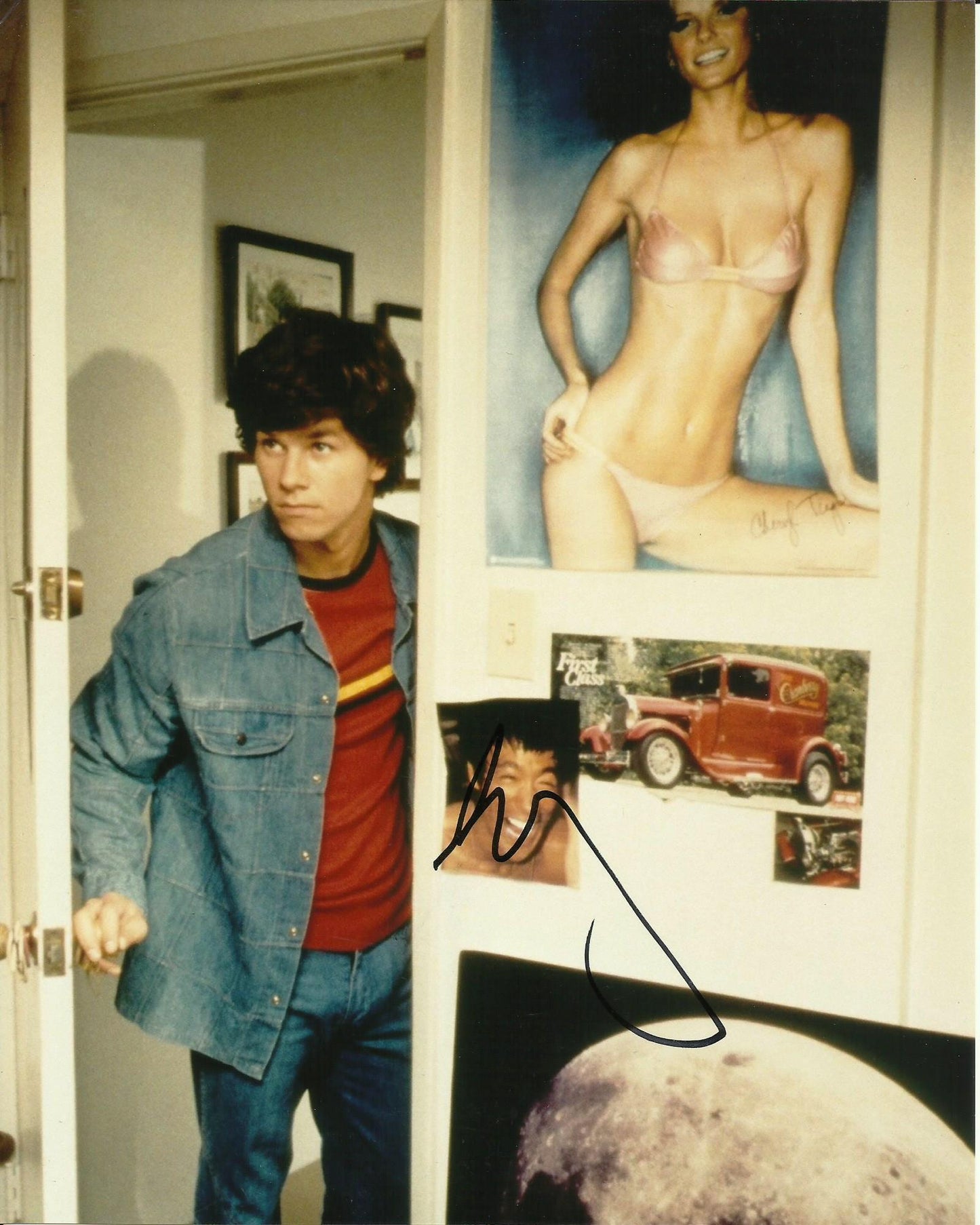 MARK WAHLBERG SIGNED BOOGIE NIGHTS 8X10 PHOTO
