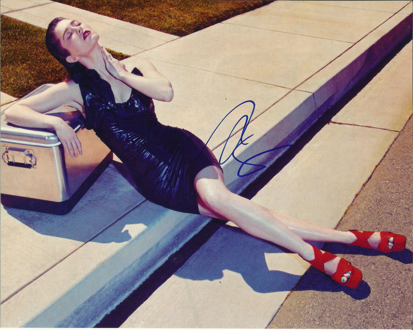 MARY ELIZABETH WINSTEAD SIGNED SEXY 10X8 PHOTO (5)