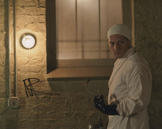 MATT ROSS SIGNED AMERICAN HORROR STORY 8X10 PHOTO (1)