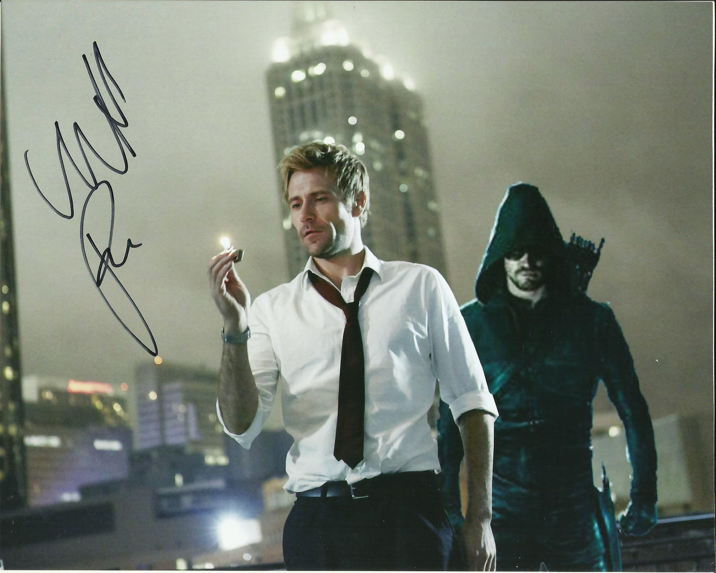 MATT RYAN SIGNED LEGENDS OF TOMORROW 8X10 PHOTO (1)