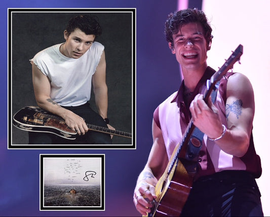 SHAWN MENDES SIGNED PHOTO MOUNT UACC REG 242