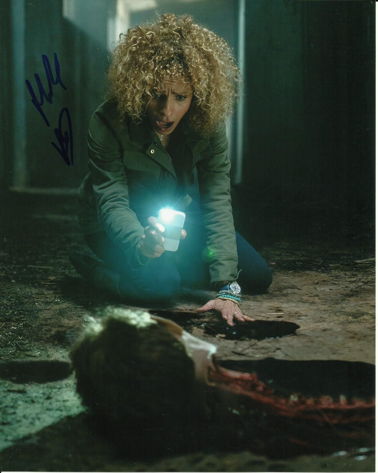 MICHELLE HURD SIGNED ASH VS EVIL DEAD 10X8 PHOTO (1)