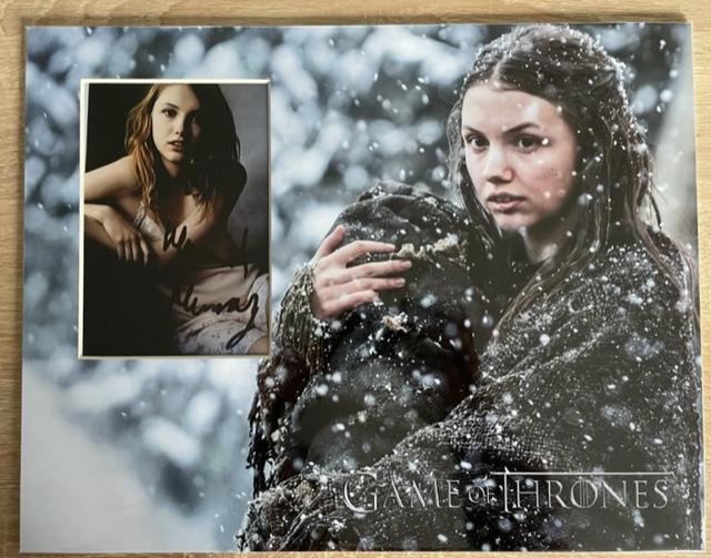 HANNAH MURRAY SIGNED 14X11 GAME OF THRONES PHOTO MOUNT (1)
