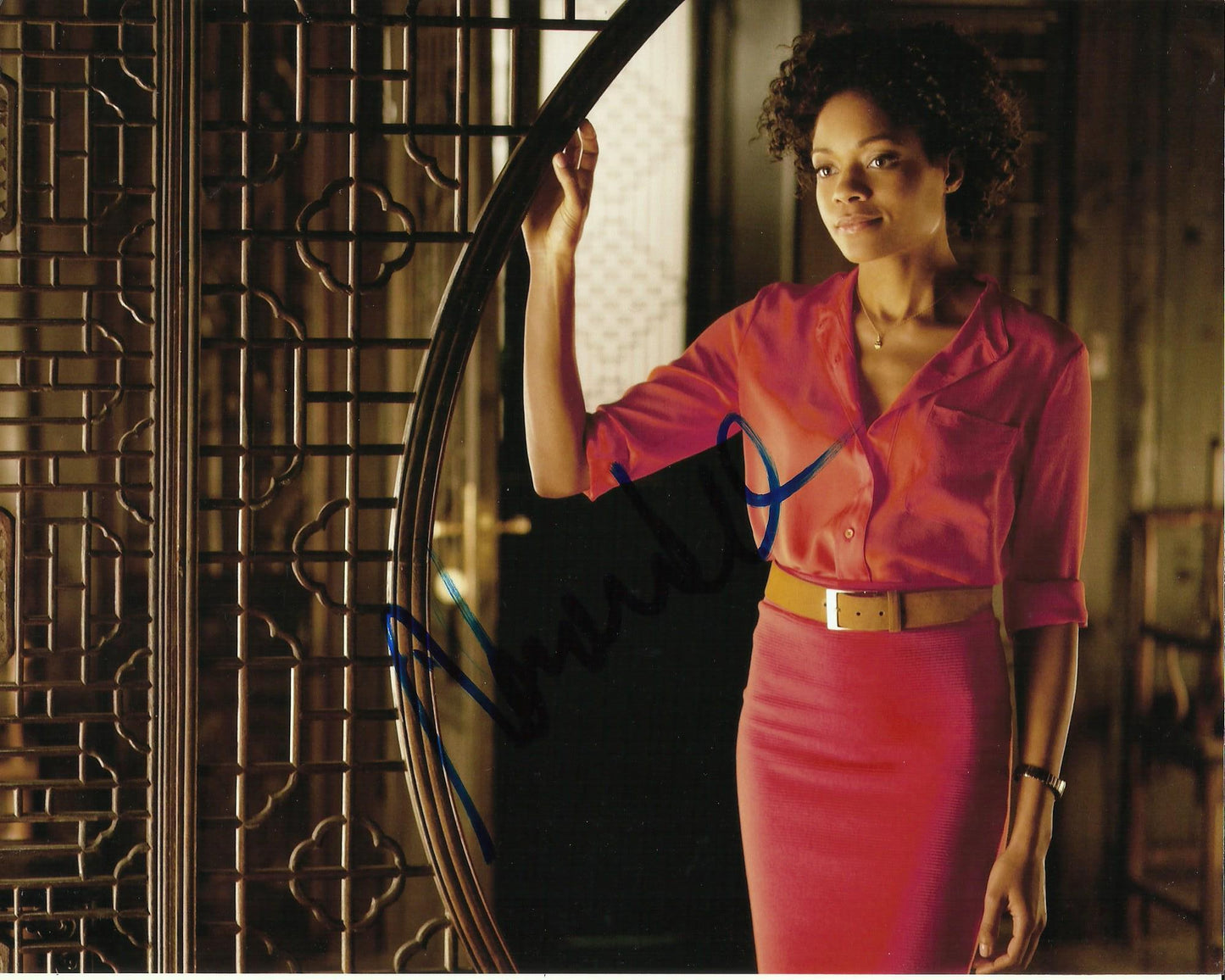NAOMIE HARRIS SIGNED BOND 10X8 PHOTO (2)