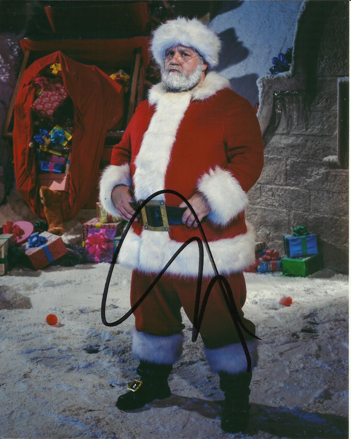 NICK FROST SIGNED SANTA 8X10 PHOTO (2)