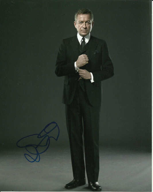 SEAN PERTWEE SIGNED GOTHAM 8X10 PHOTO (2)