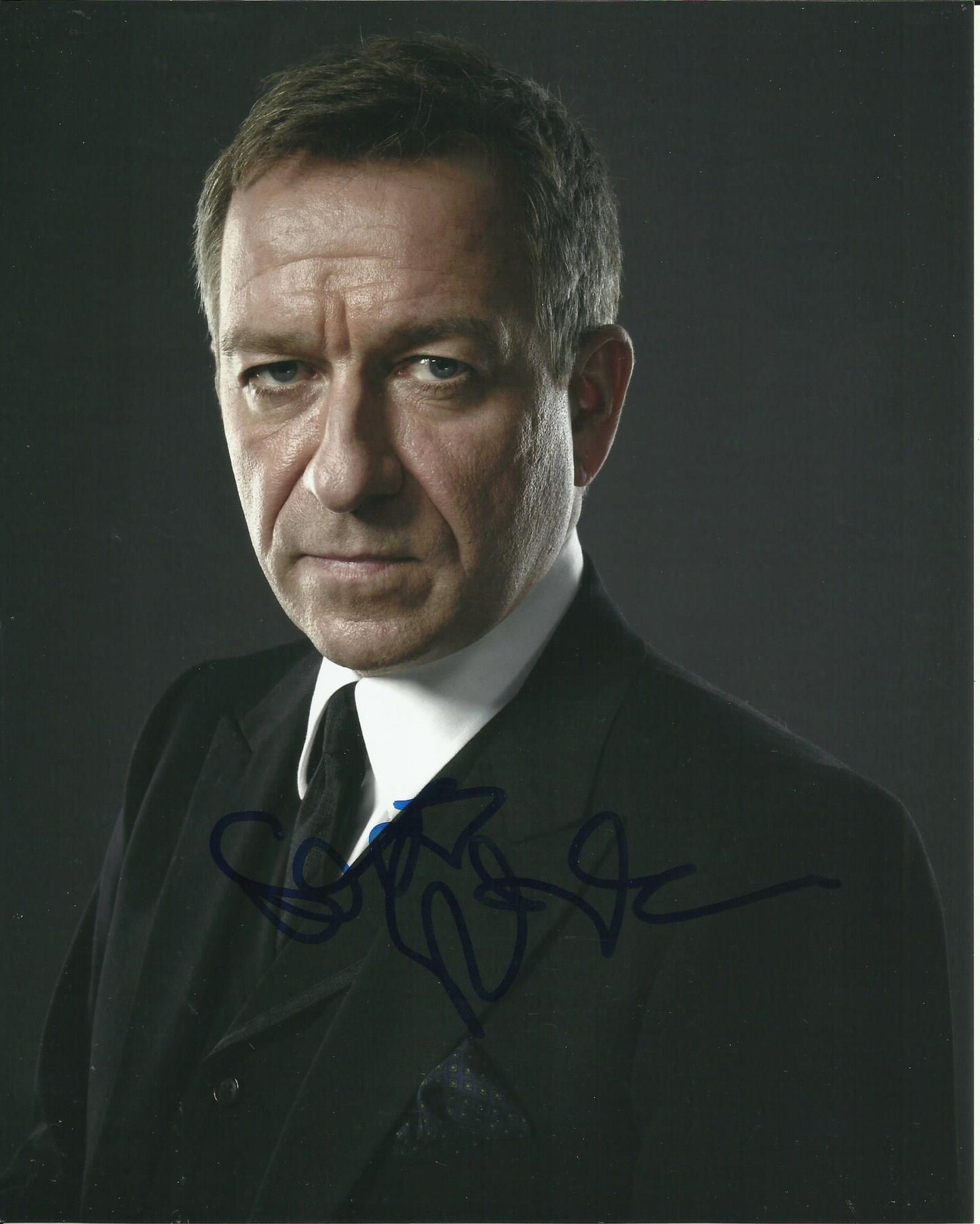 SEAN PERTWEE SIGNED GOTHAM 8X10 PHOTO (3)