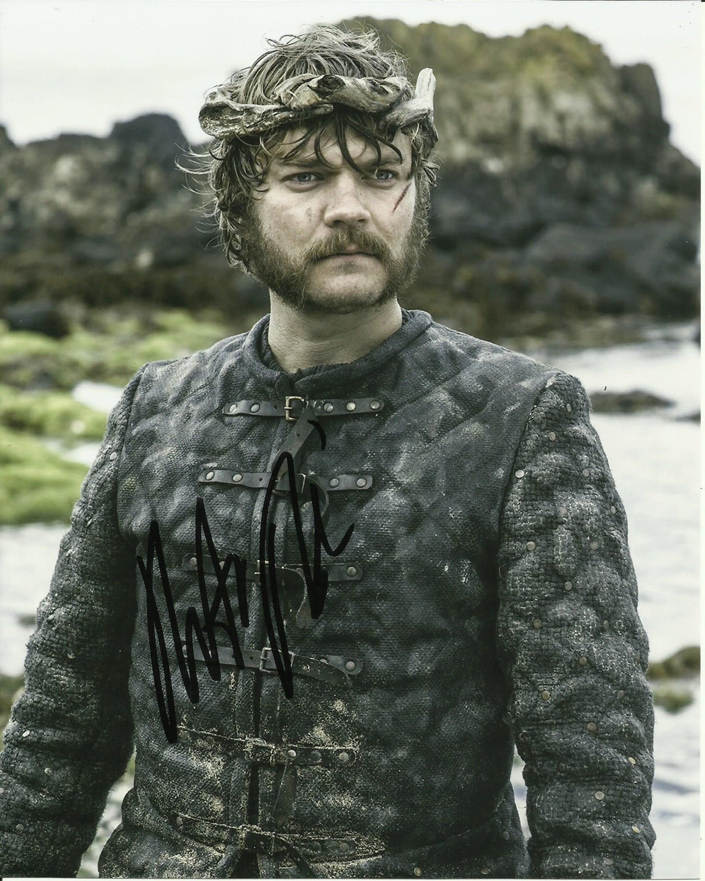 PILOU ASBAEK SIGNED GAME OF THRONES 8X10 PHOTO (1)
