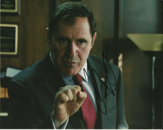 RICHARD KIND SIGNED GOTHAM 8X10 PHOTO (2)