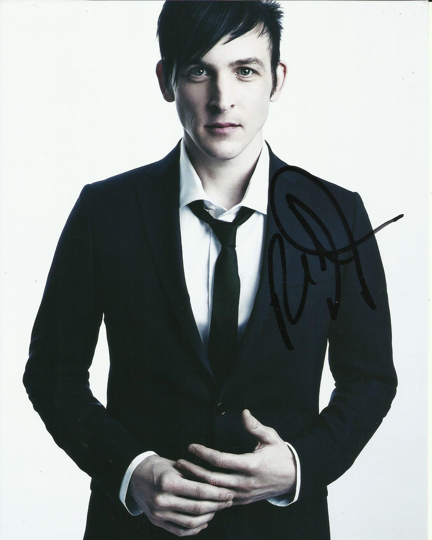 ROBIN LORD TAYLOR SIGNED GOTHAM 8X10 PHOTO (5)