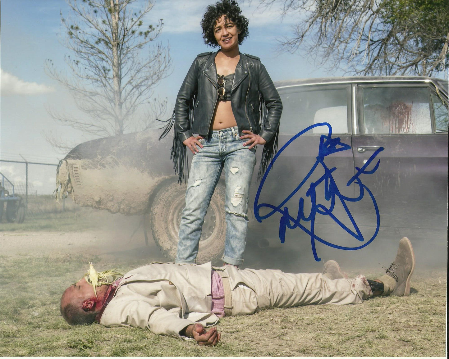 RUTH NEGGA SIGNED SEXY PREACHER 10X8 PHOTO (1)