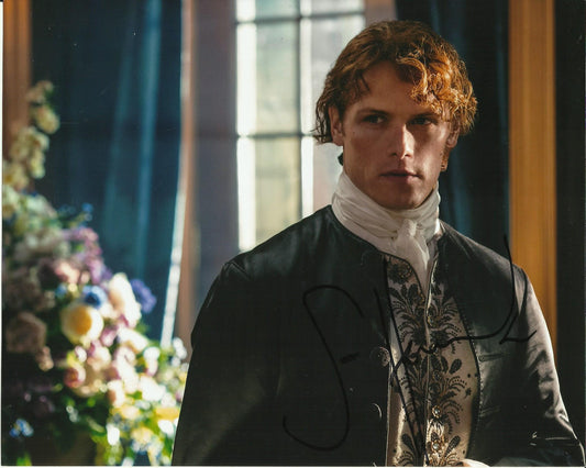 SAM HEUGHAN SIGNED OUTLANDER 8X10 PHOTO (2)