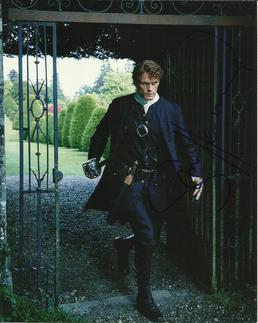 SAM HEUGHAN SIGNED OUTLANDER 8X10 PHOTO (5)
