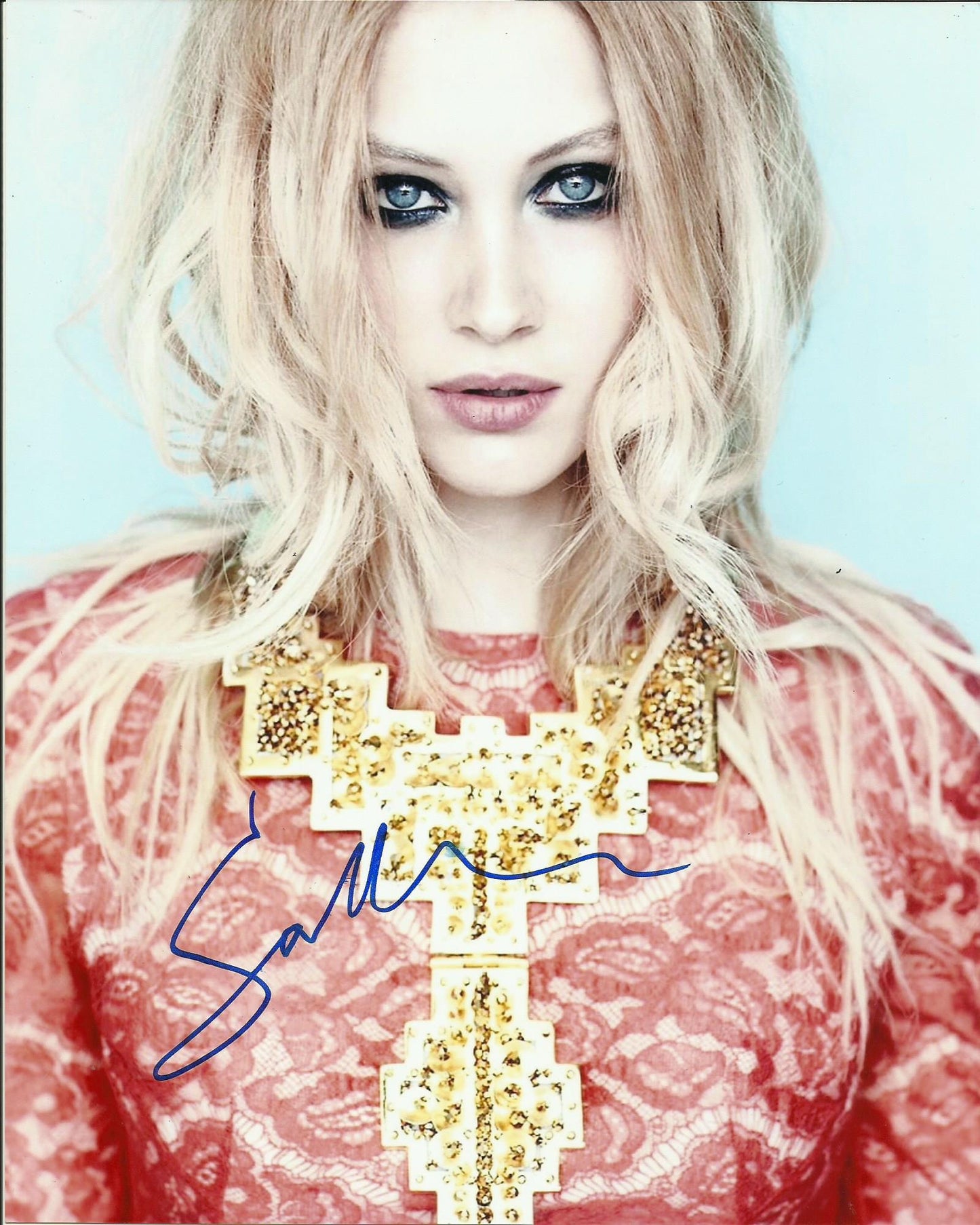 SARAH GADON SIGNED SEXY 10X8 PHOTO (3)