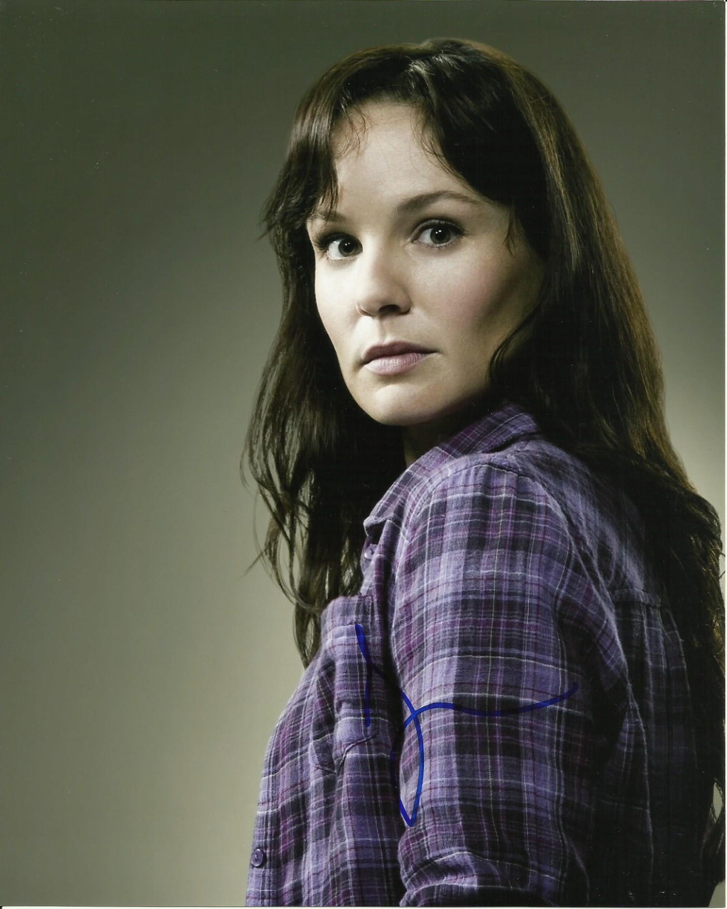 SARAH WAYNE CALLIES SIGNED THE WALKING DEAD 10X8 PHOTO (1)
