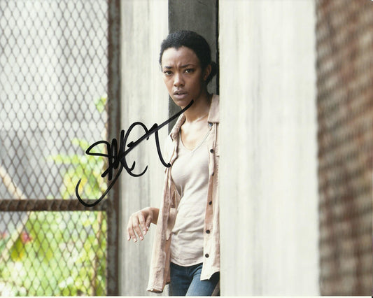 SONEQUA MARTIN-GREEN SIGNED THE WALKING DEAD 10X8 PHOTO (3)