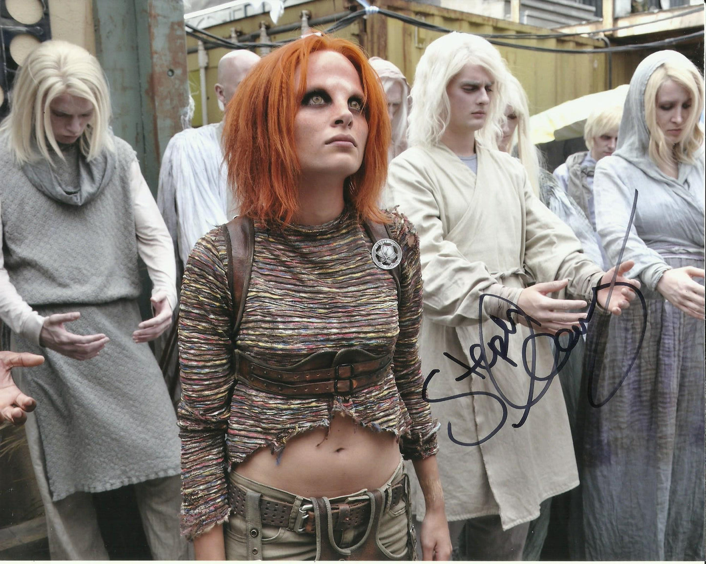 STEPHANIE LEONIDAS SIGNED DEFIANCE 10X8 PHOTO (3)
