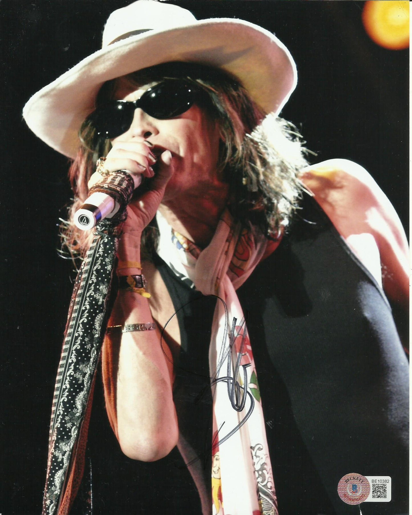 STEVEN TYLER SIGNED AEROSMITH 8X10 PHOTO (8) ALSO BECKETT COA
