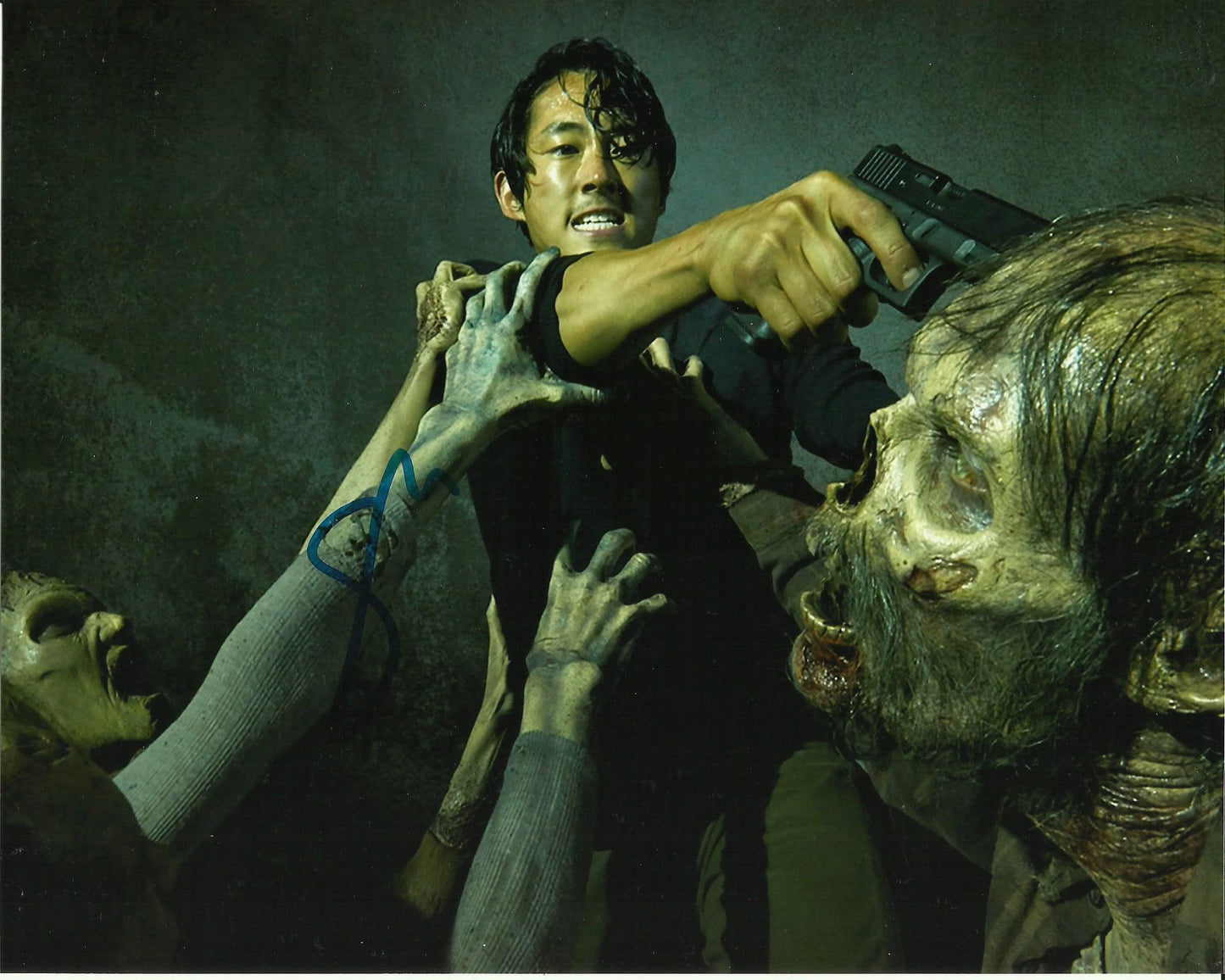STEVEN YEUN SIGNED THE WALKING DEAD 8X10 PHOTO (4)